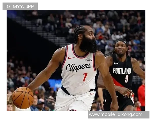 主场失利引发关注莱昂纳德哈登赛后未接受采访匆匆离场